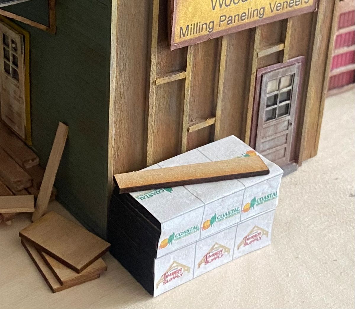 HO Scale Plywood Lumber Stack Kit 8Pack